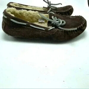 UGG Dakota brown slippers/shoe house lounge shoes driving loafers